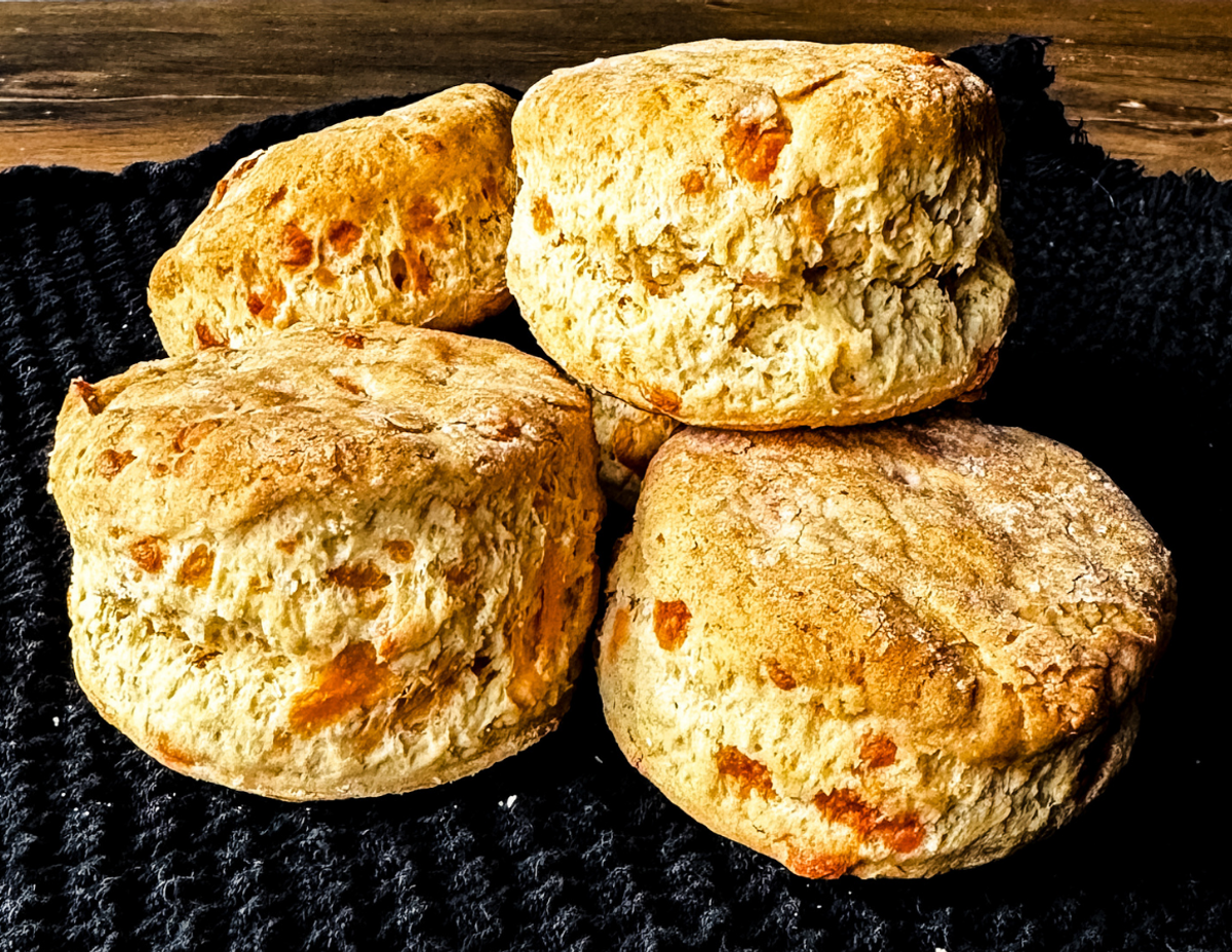 Red Lobster Cheddar Biscuit Dupe