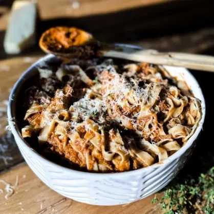 Crockpot Bolognese